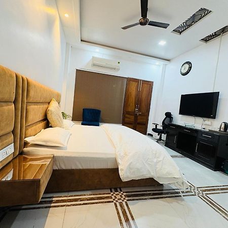 Shreshth Home Stay - Best Family Accommodation - 3Km From Har Ki Pauri, Haridwar, Uttarakhand Eksteriør bilde