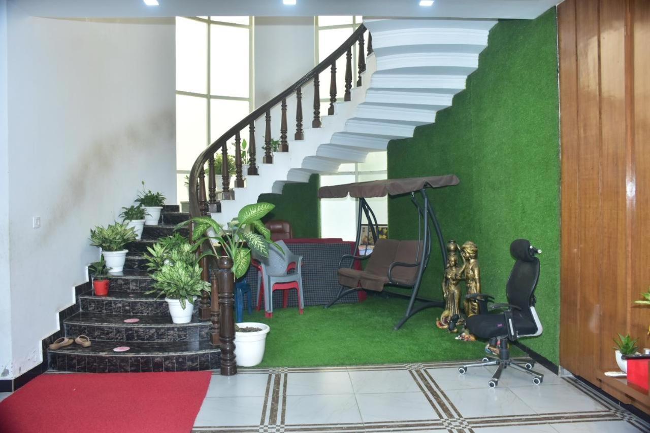 Shreshth Home Stay - Best Family Accommodation - 3Km From Har Ki Pauri, Haridwar, Uttarakhand Eksteriør bilde