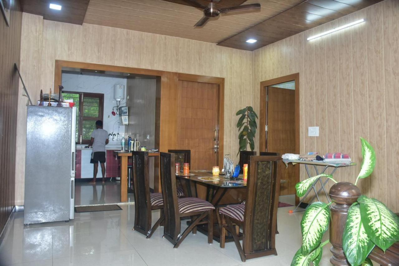 Shreshth Home Stay - Best Family Accommodation - 3Km From Har Ki Pauri, Haridwar, Uttarakhand Eksteriør bilde