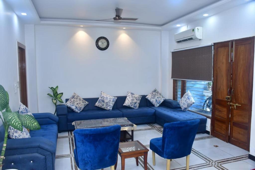 Shreshth Home Stay - Best Family Accommodation - 3Km From Har Ki Pauri, Haridwar, Uttarakhand Eksteriør bilde