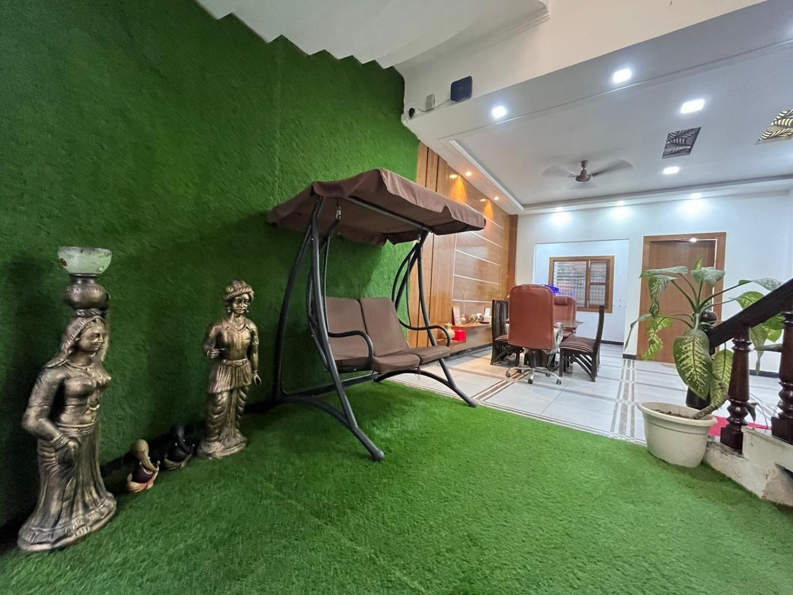 Shreshth Home Stay - Best Family Accommodation - 3Km From Har Ki Pauri, Haridwar, Uttarakhand Eksteriør bilde