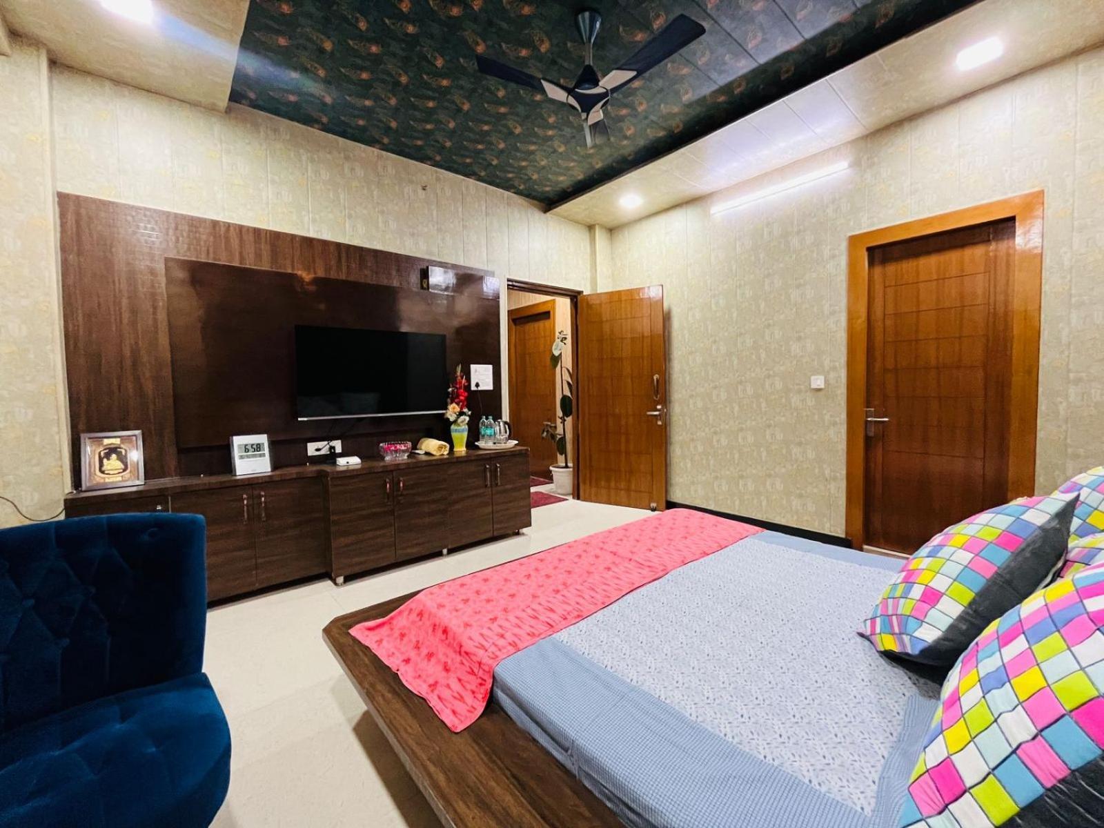 Shreshth Home Stay - Best Family Accommodation - 3Km From Har Ki Pauri, Haridwar, Uttarakhand Eksteriør bilde