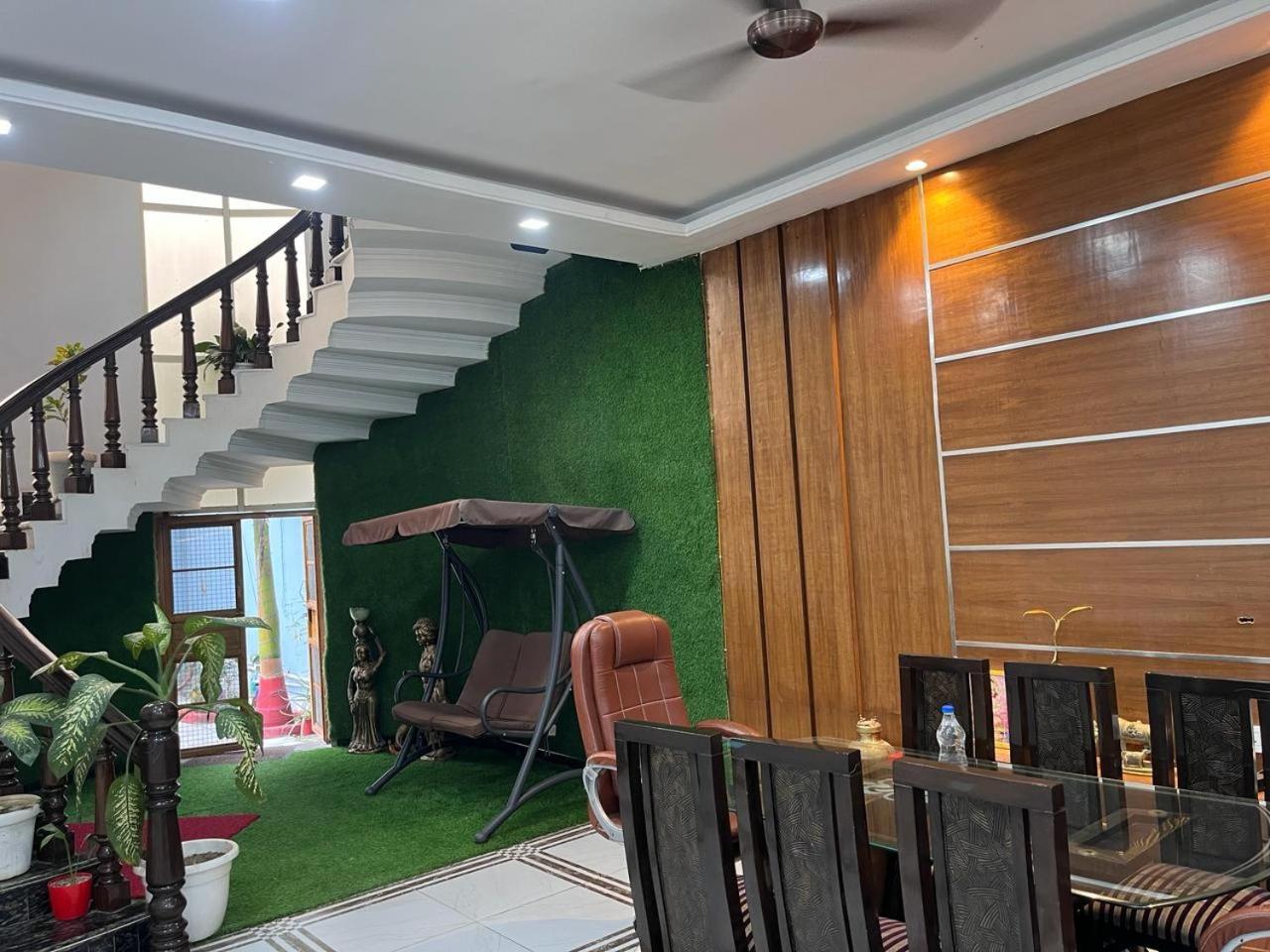 Shreshth Home Stay - Best Family Accommodation - 3Km From Har Ki Pauri, Haridwar, Uttarakhand Eksteriør bilde
