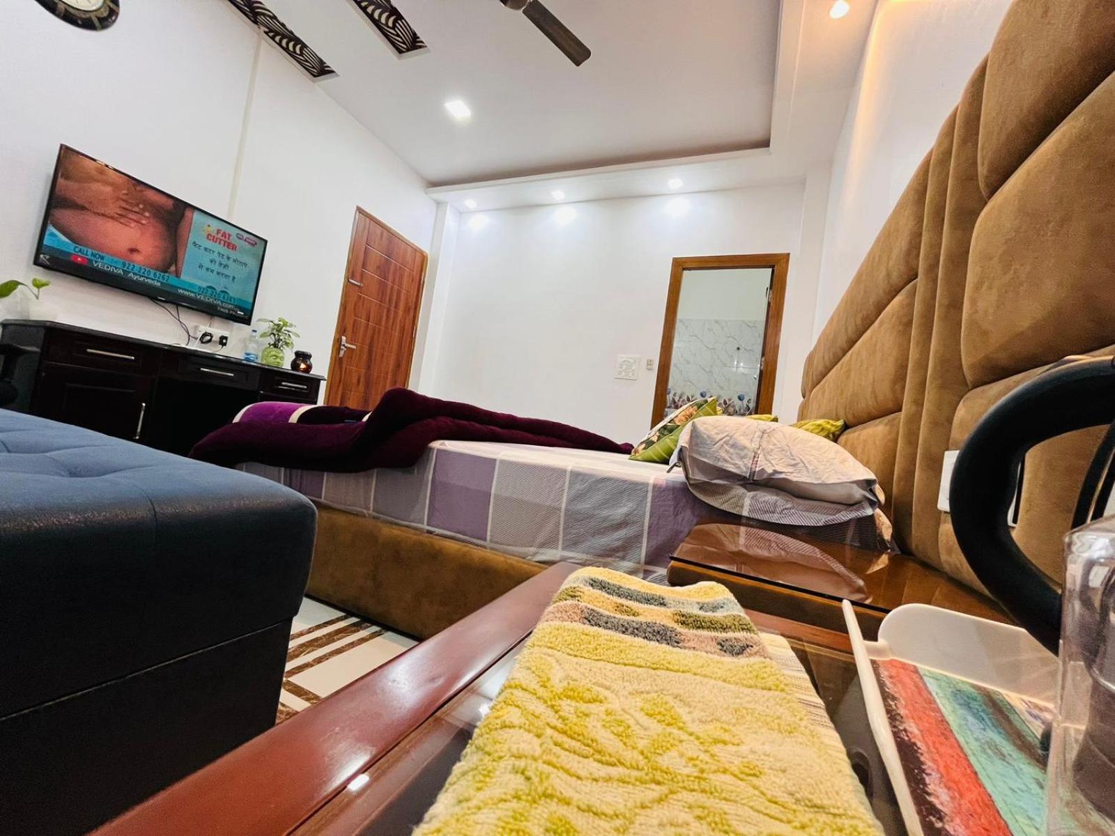 Shreshth Home Stay - Best Family Accommodation - 3Km From Har Ki Pauri, Haridwar, Uttarakhand Eksteriør bilde