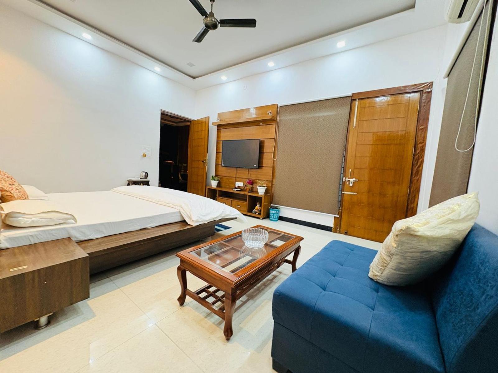 Shreshth Home Stay - Best Family Accommodation - 3Km From Har Ki Pauri, Haridwar, Uttarakhand Eksteriør bilde