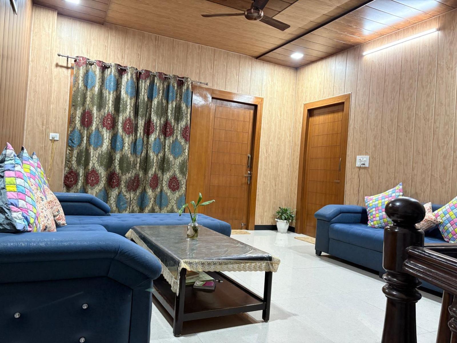Shreshth Home Stay - Best Family Accommodation - 3Km From Har Ki Pauri, Haridwar, Uttarakhand Eksteriør bilde