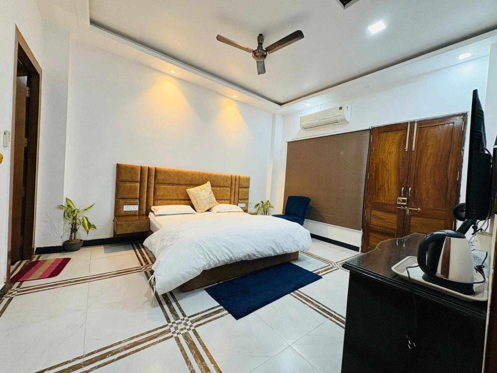 Shreshth Home Stay - Best Family Accommodation - 3Km From Har Ki Pauri, Haridwar, Uttarakhand Eksteriør bilde